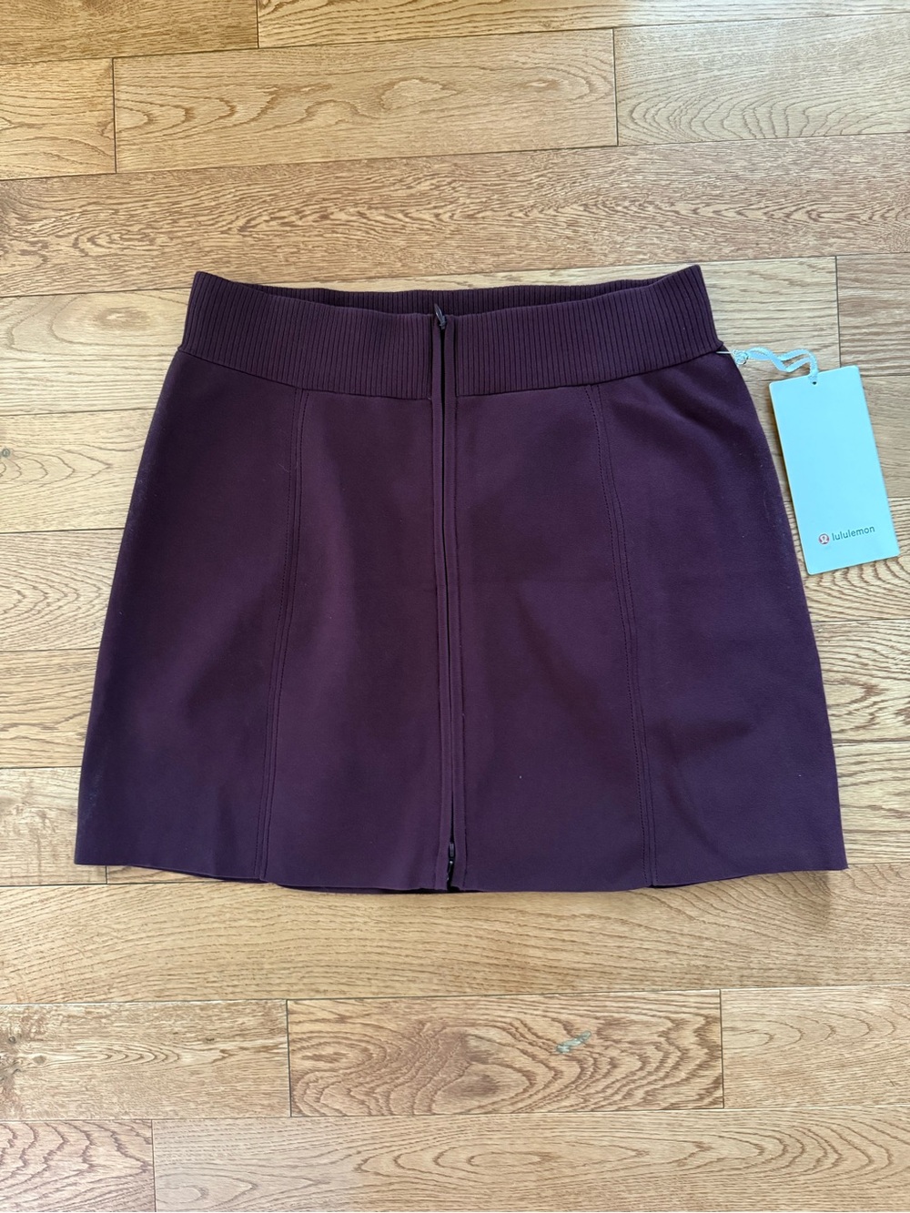Lululemon NWT size small Ribbed-Knit Mini Skirt
